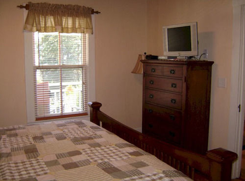 Guest house Calhoun House &