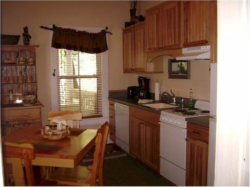 Calhoun House & Guest house